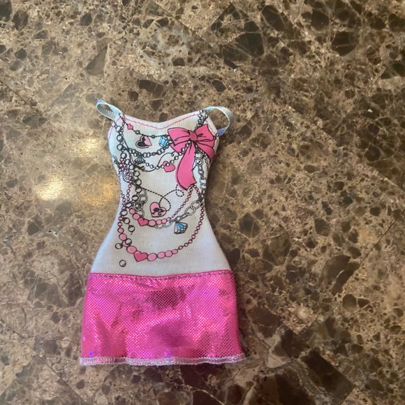 7 Short Barbie Dresses - Picture 6 of 15